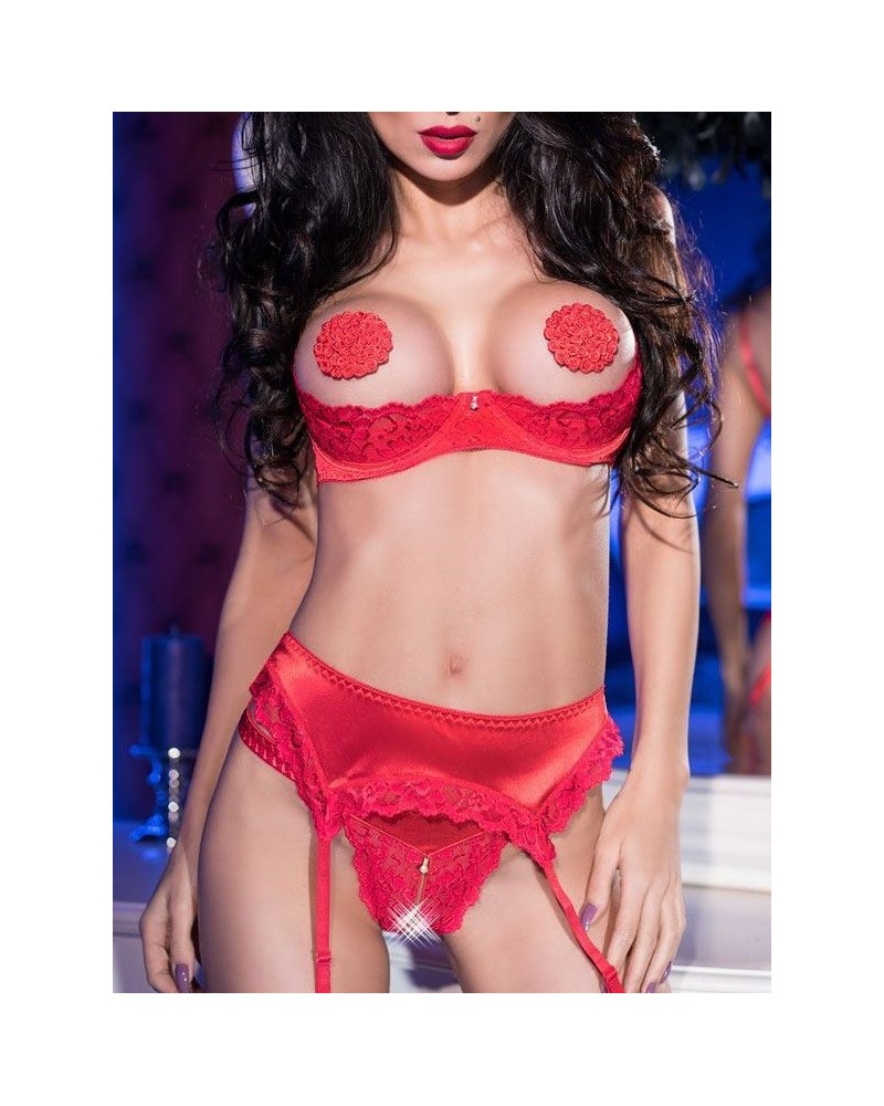 Ensemble dentelle rouge seins nus